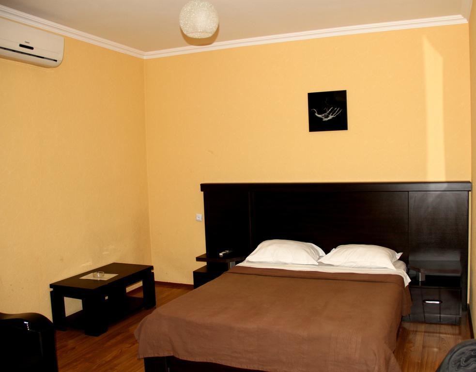 Avenue Hotel Tbilisi Rum bild