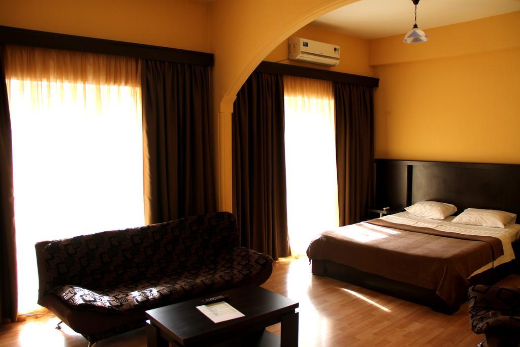 Avenue Hotel Tbilisi Rum bild