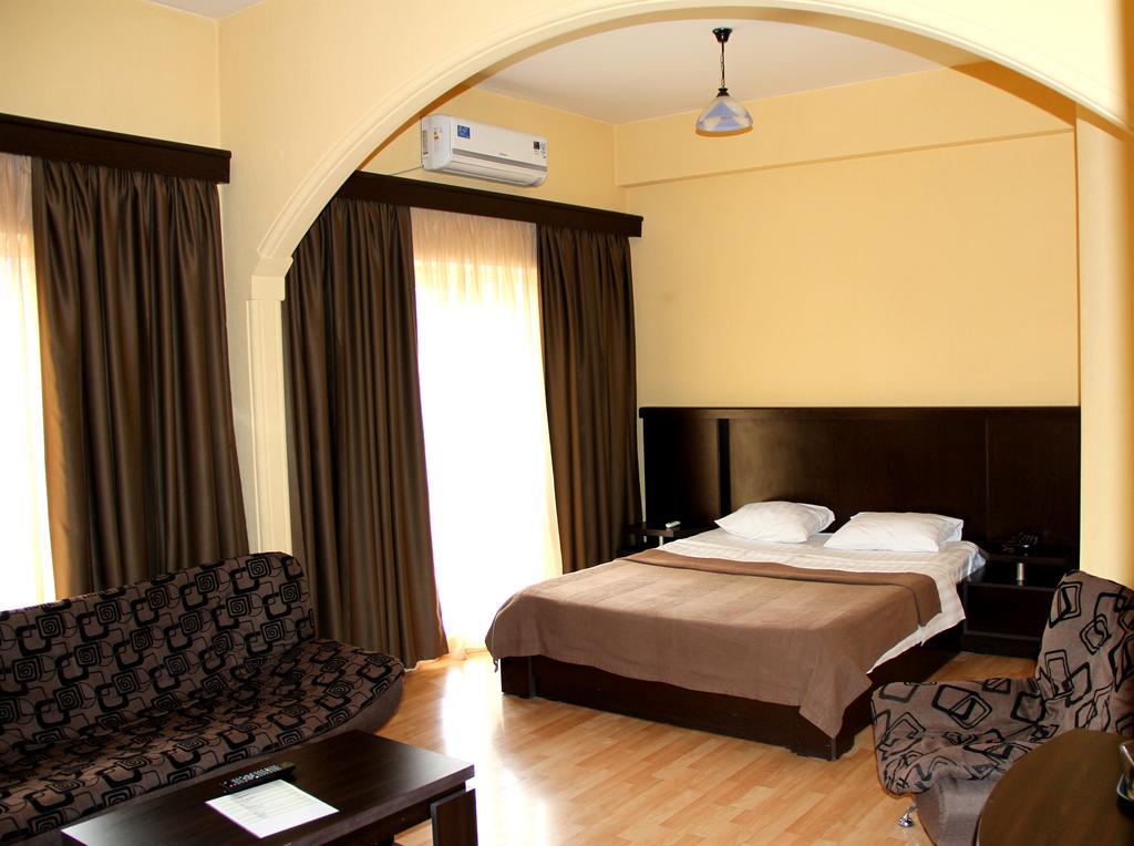Avenue Hotel Tbilisi Rum bild