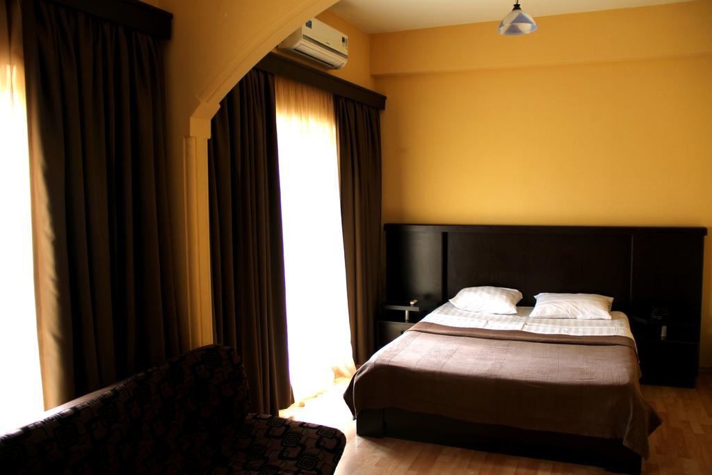 Avenue Hotel Tbilisi Rum bild
