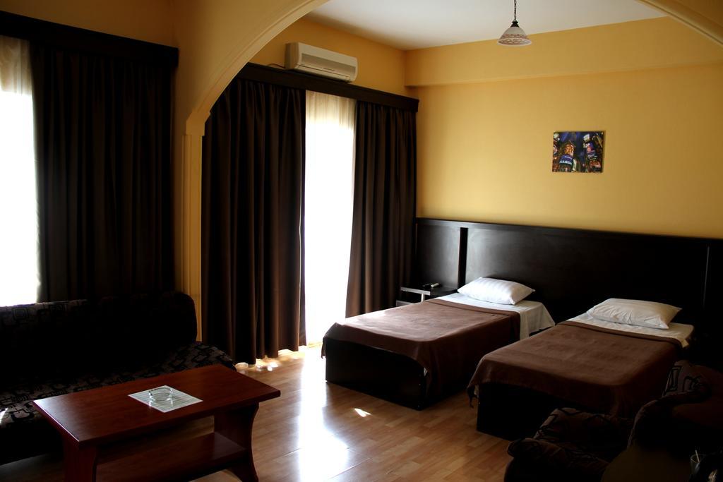 Avenue Hotel Tbilisi Rum bild
