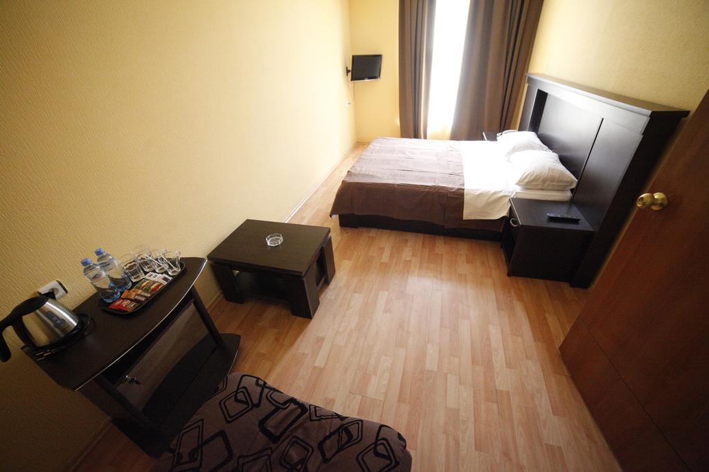 Avenue Hotel Tbilisi Rum bild