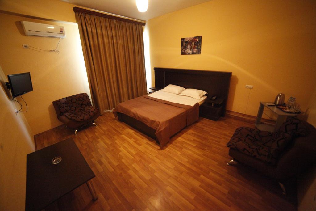 Avenue Hotel Tbilisi Rum bild