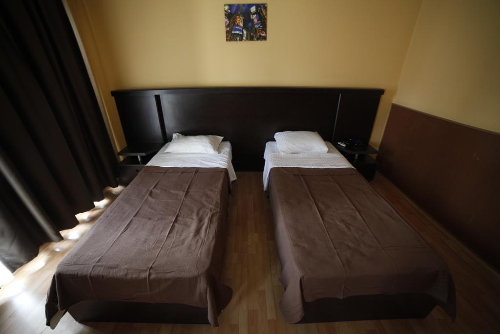 Avenue Hotel Tbilisi Rum bild