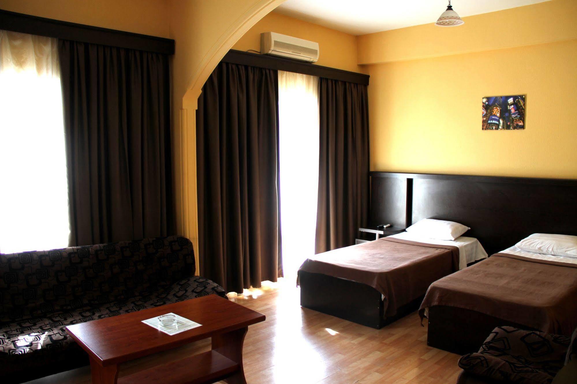 Avenue Hotel Tbilisi Exteriör bild